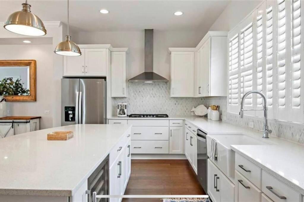 Luxurious Modern Townhouse Right Across Beach!! Table Tennis St. Pete Beach Kültér fotó