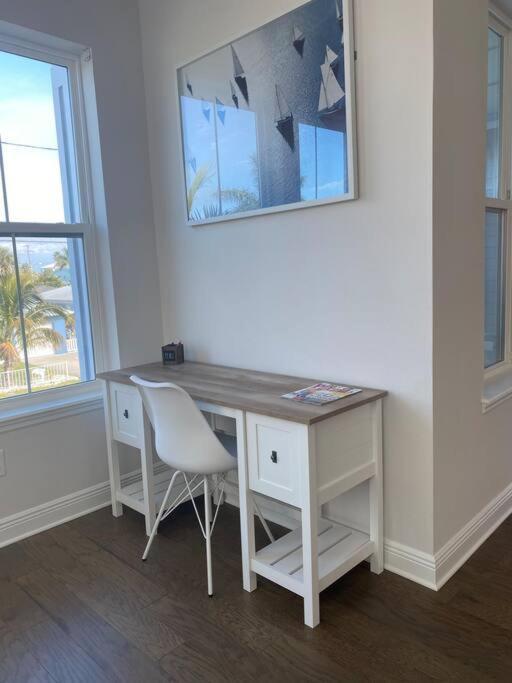 Luxurious Modern Townhouse Right Across Beach!! Table Tennis St. Pete Beach Kültér fotó