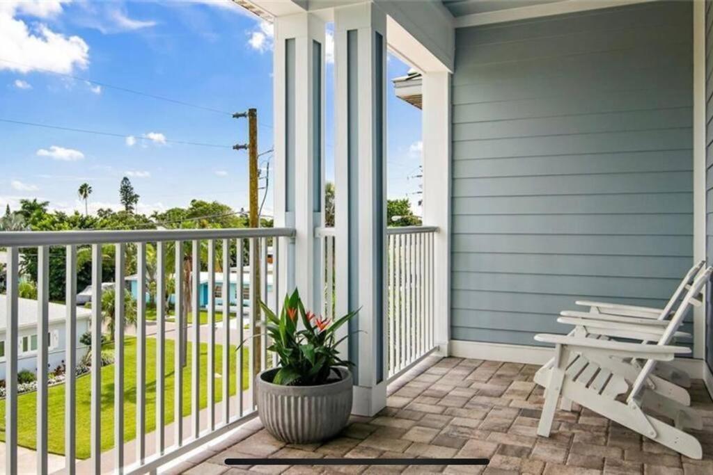 Luxurious Modern Townhouse Right Across Beach!! Table Tennis St. Pete Beach Kültér fotó